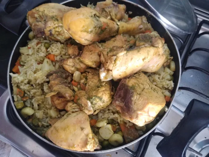 receta de Arroz con pollo peruano